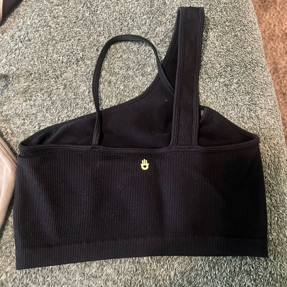 ALO Yoga Black and Tan Activewear Set and spiritual gangster workout bra. - Picture 4 of 5